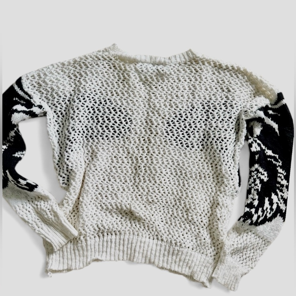 Intarsia Woven Open-Knit Eagle Animal Black and White Sweater Small - Picture 3 of 5